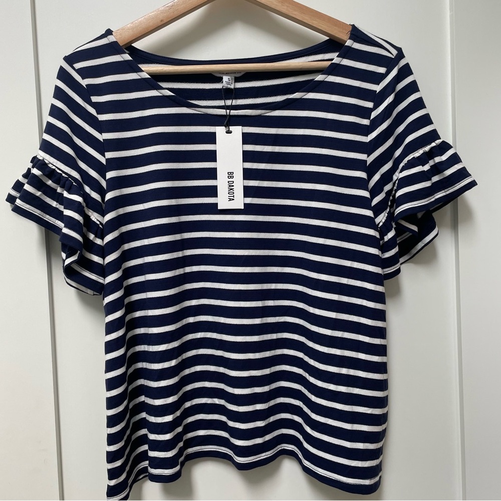 NWT BB Dakota Women’s Size Small Striped Shirt Shot Sleeve Blue & White Stripe